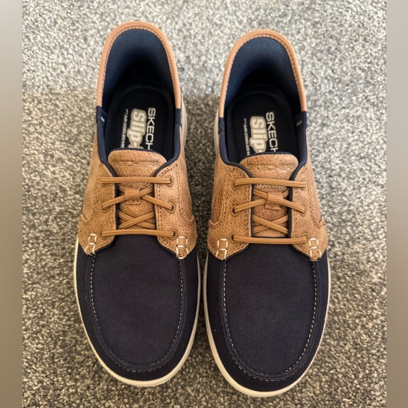 Skechers Shoes - NWOT! Women’s Sketchers navy blue and tan slip on sneaker loafers Size 7.5